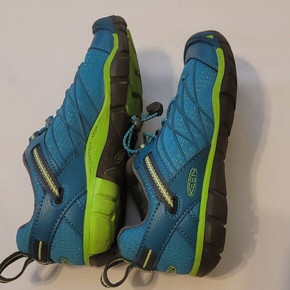 - Girls Keen waterproof shoes size 2 - Picture 3 of 6
